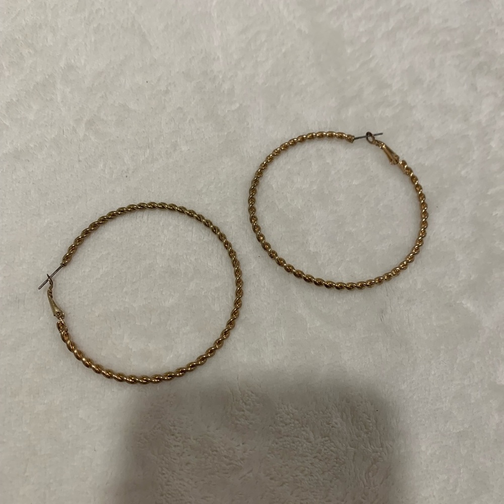 Good hoop earrings